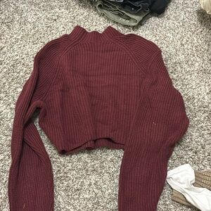 Hollister sweater